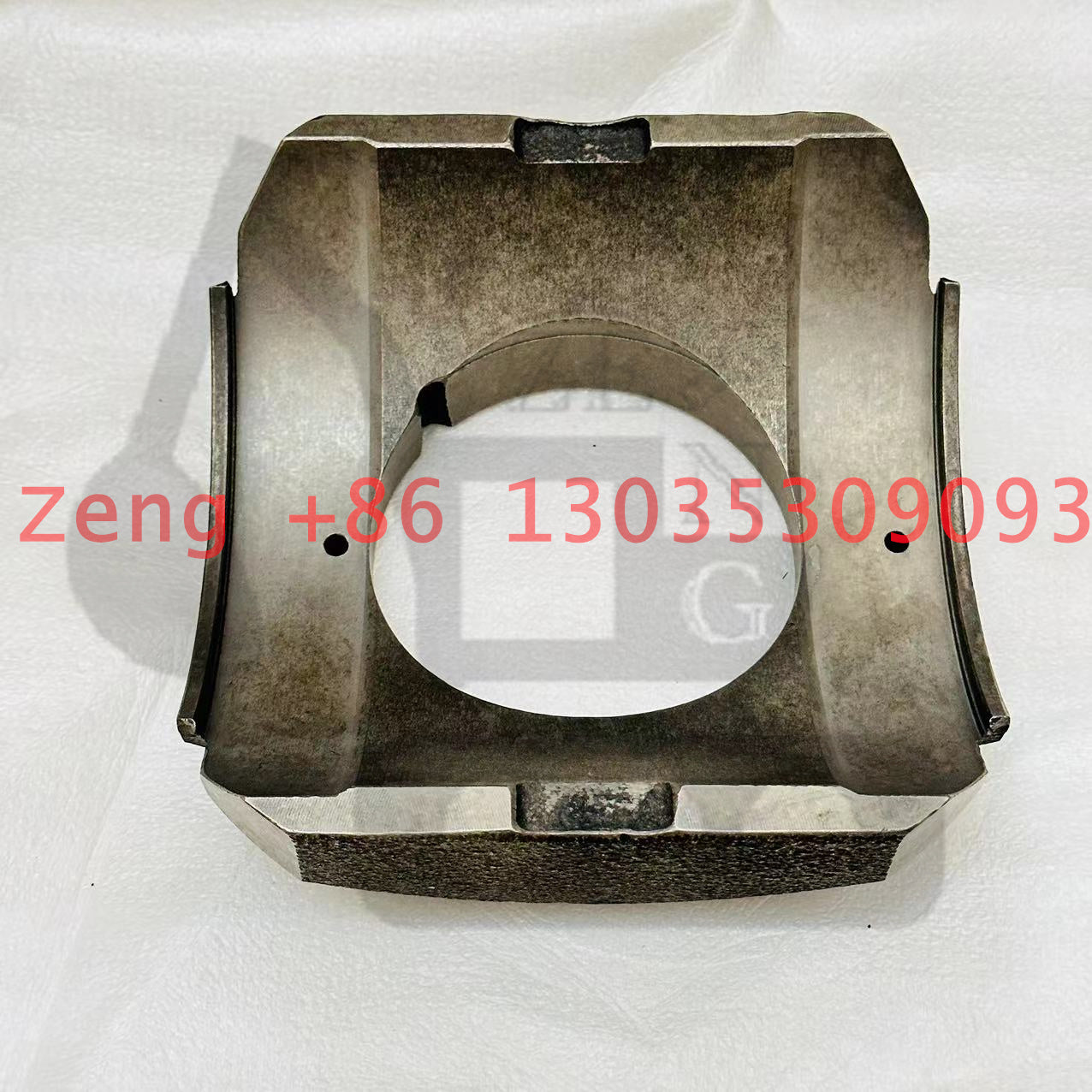 HPR130 hydraulic pump support