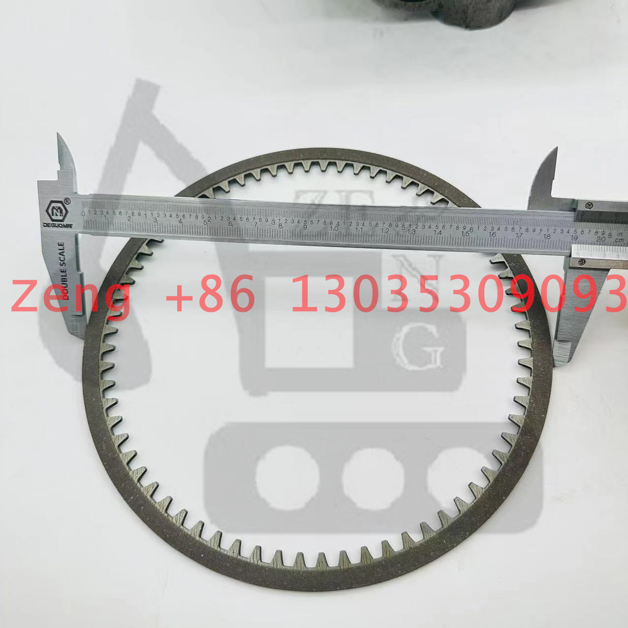 M3V270 travel motor separation plate