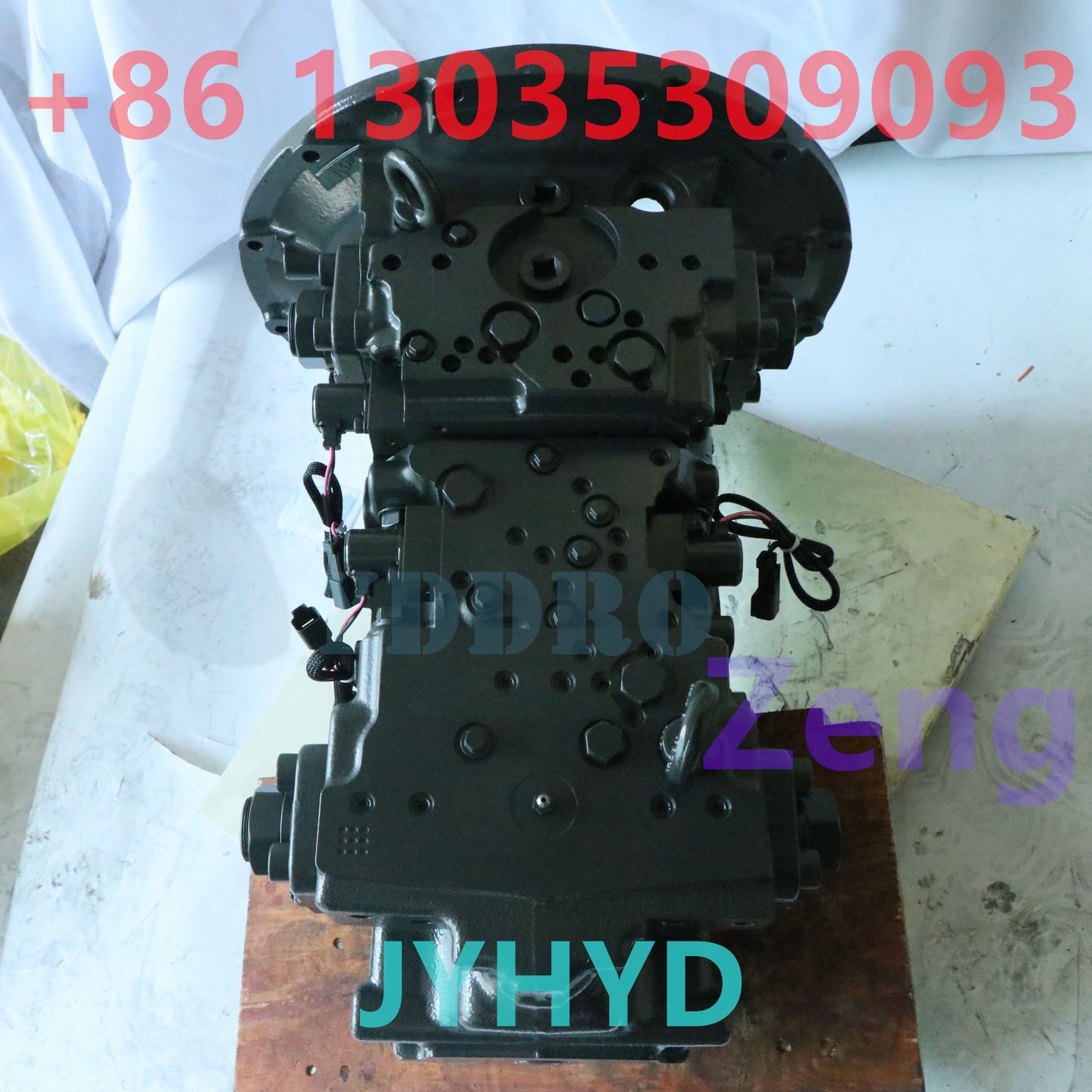 KOMATSU PC200-8 EXCAVATOR MAIN HYDRAULIC PUMP