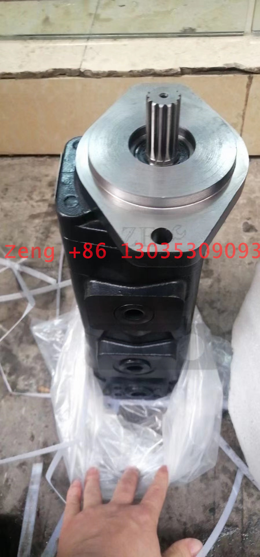 EC700 fan pump gear pump