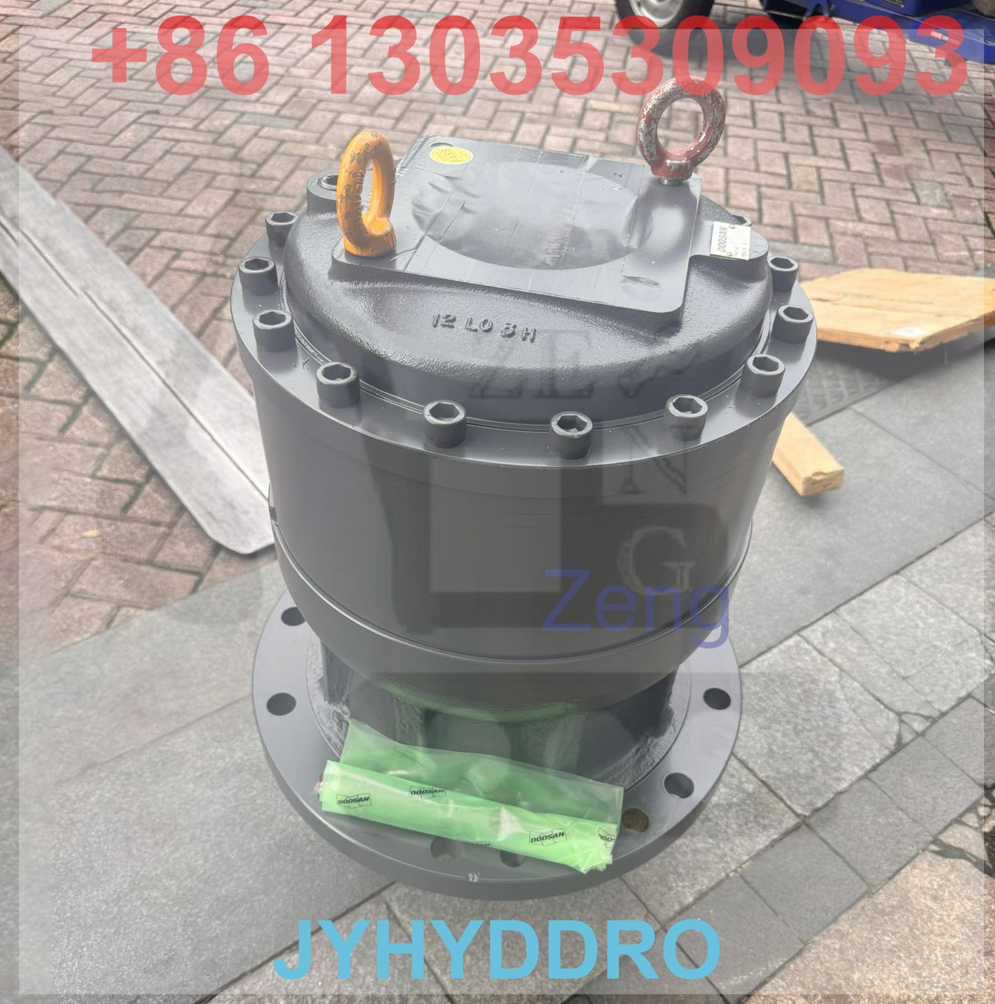 DOOSAN DX340 EXCAVATOR K1004825B SWING MOTOR