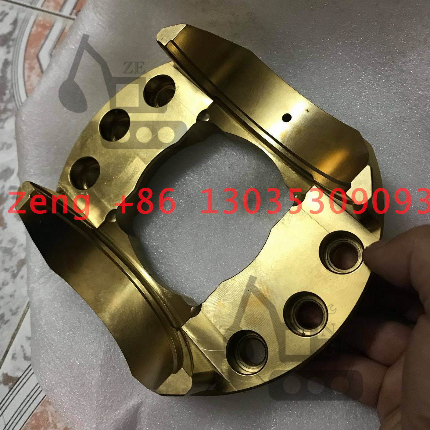 HPV95K HPV112 PC210-7 PC210-8 PC210-9 hydraulic pump support