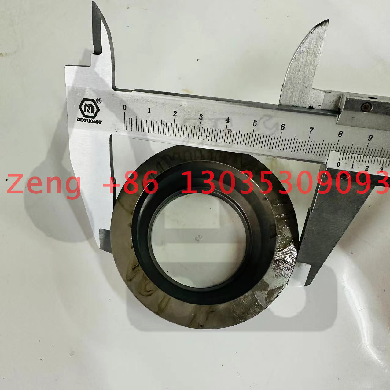 Hitachi HMGE68 travel motor ball guide bushing