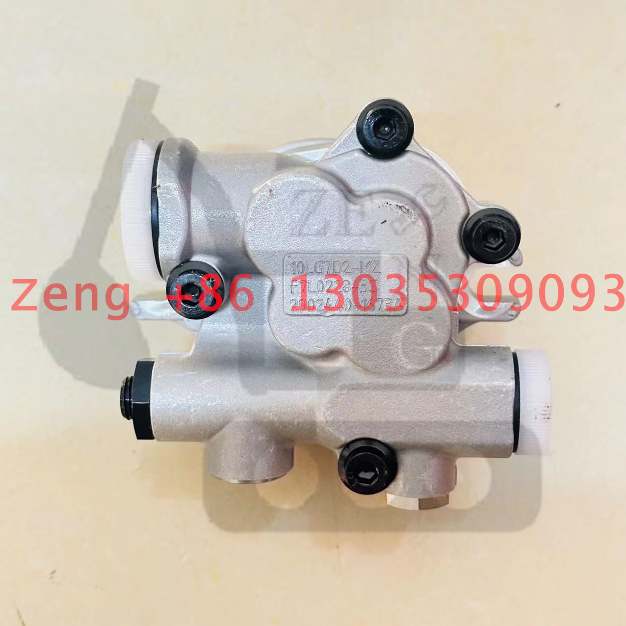 Kobelco SK115 SK135 hydraulic pump gear pump pilot pump