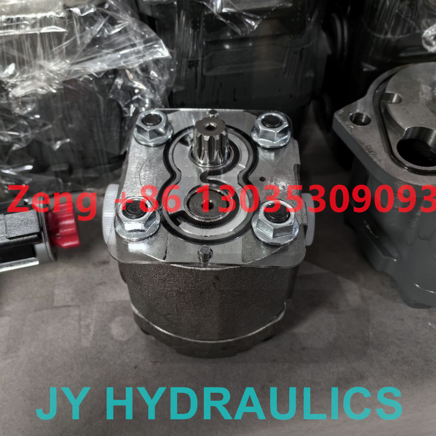 KOMATSU PC30-7 PC30R-7 excavator 20S-60-74410 hydraulic pump gear pump pilot pump