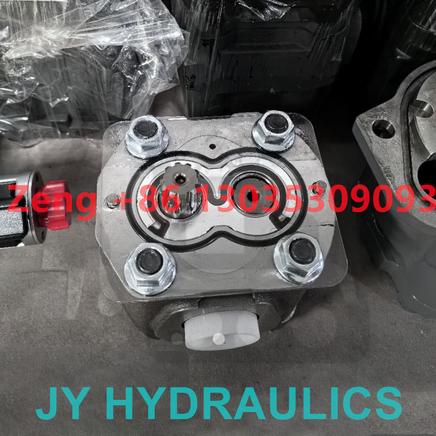 KOMATSU PC30-7 PC30R-7 excavator 20S-60-74410 hydraulic pump gear pump pilot pump