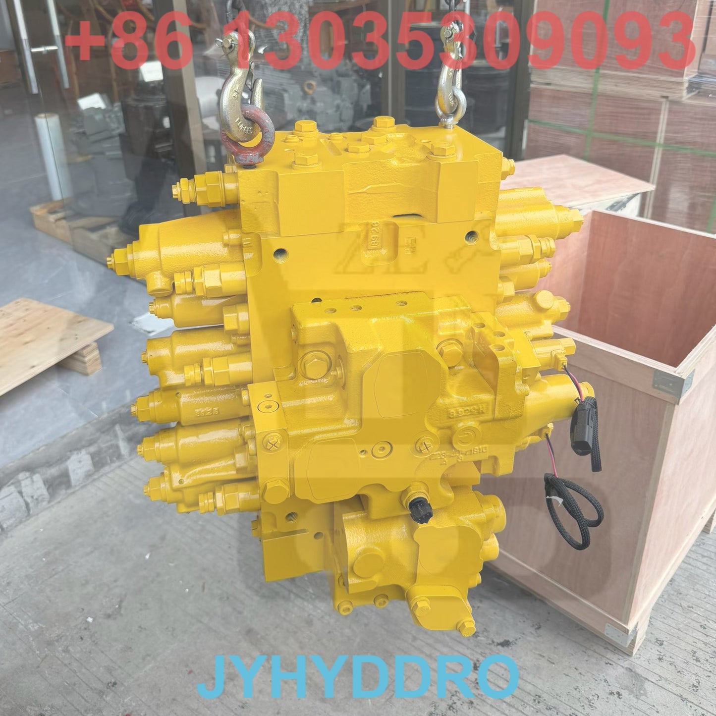 KOMATSU PC200-8 EXCAVATOR CONTROL VALVE ASSY