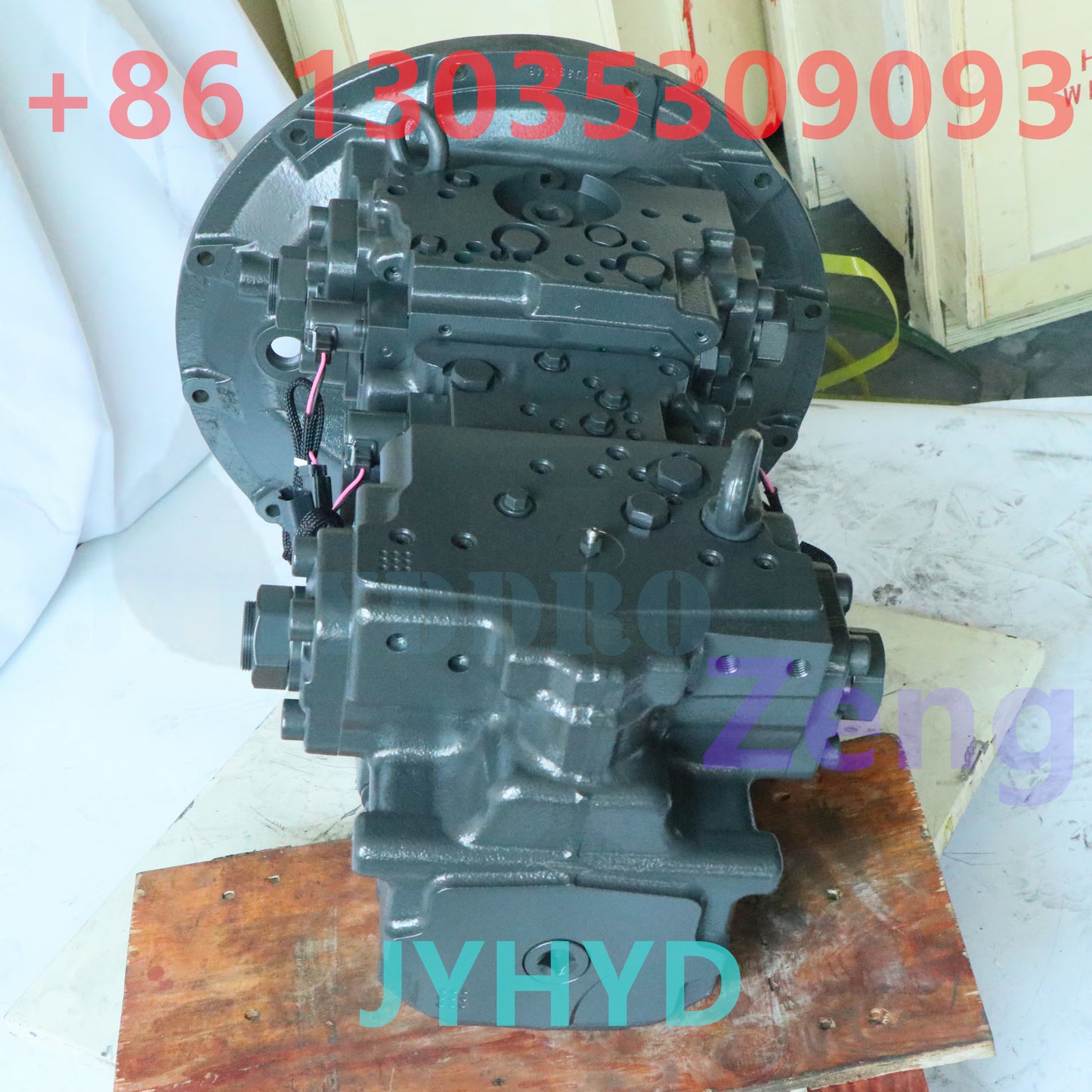 KOMATSU PC200-8 EXCAVATOR MAIN HYDRAULIC PUMP