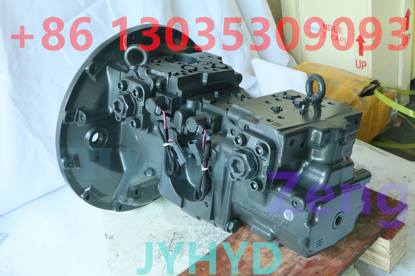 KOMATSU PC200-8 EXCAVATOR MAIN HYDRAULIC PUMP