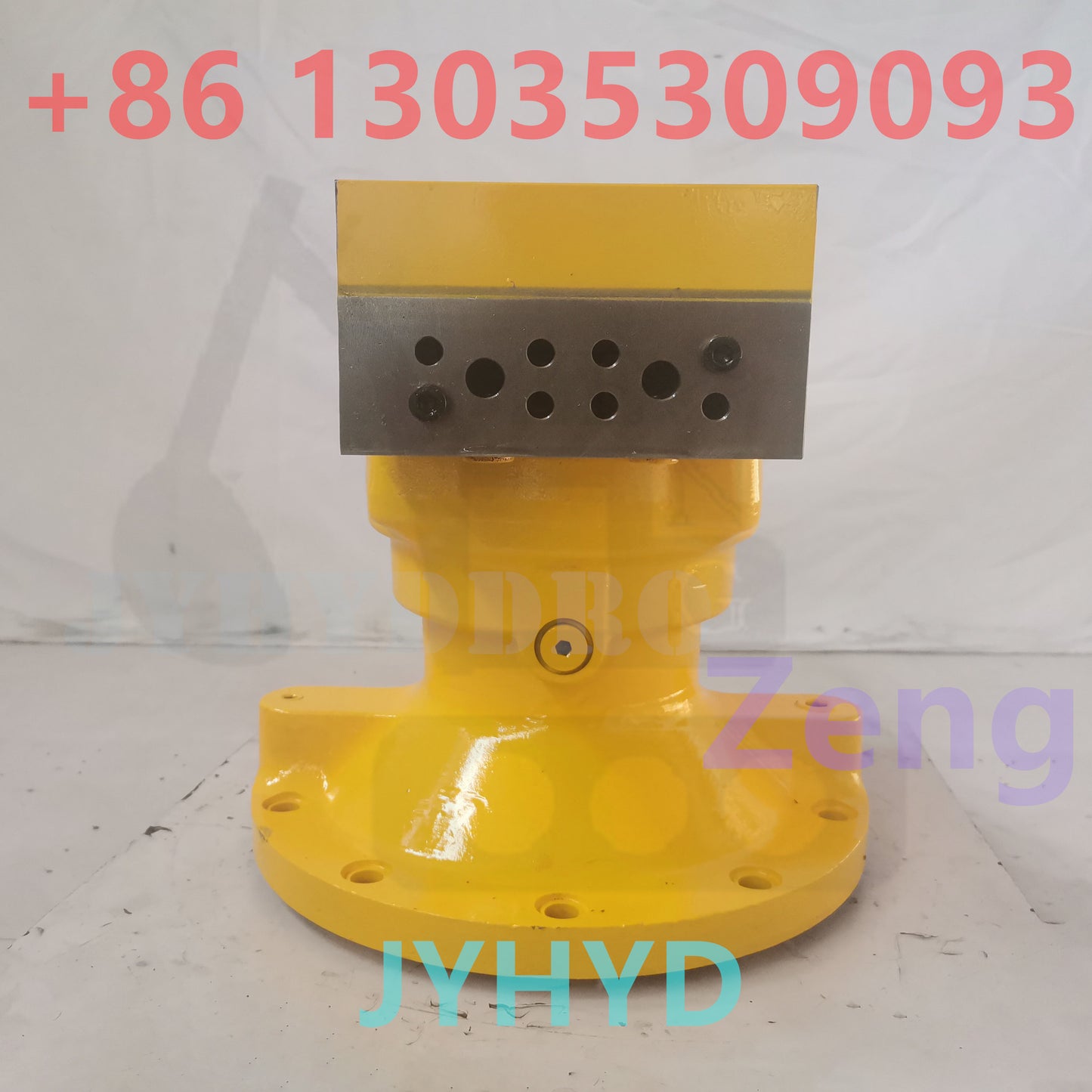 HYUNDAI R130 EXCAVATOR M2X63 SWING MOTOR