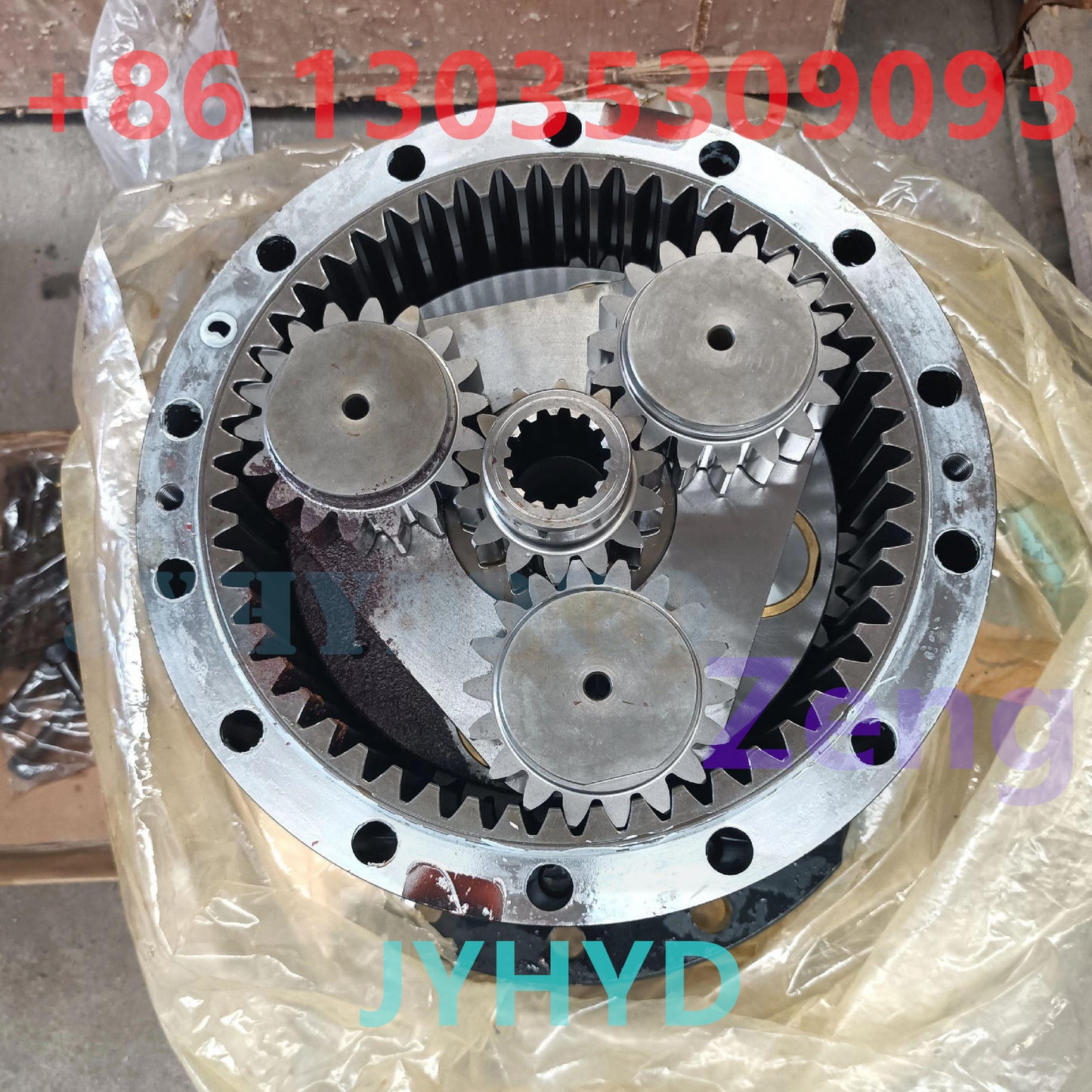 DOOSAN DX200 EXCAVATOR FINAL DRIVE